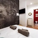 Guesthouse Lake'S Vibes - The House Of Travelers