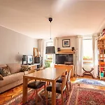 White Tower Guesthouse