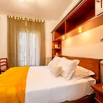 Spring Apartment By Wonderful Italy