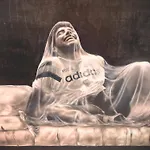 Mira Maradona
