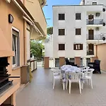 Holidaycasa Antony - Ampio Terrazo A 300 Mt Dal Mare