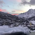 Appartamento In Residence Cervinia Due