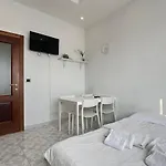 Corso Novara - 8 Posti Letto E Self Check-In Vicino La Stazione Centrale Di Napoli