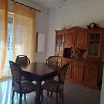 Gold Sunshine Srls Guest House O Affittacamere