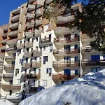 2 Pieces Au Pied Des Pistes Avec Balcon Et Cuisine Equipee - Fr-1-557-110