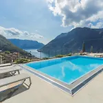Residenza Maxim With Pool By Rent All Como