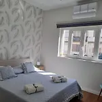 Veronica' S House
