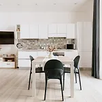 Botanic Apartments - Rooms