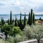 Ory House- Gardone Center & 500M Lake - Happy Rentals