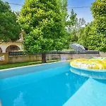 Gorgeous Home In Camaiore With Wifi