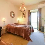Stunning Home In Anzio With Kitchen