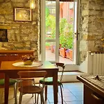 Casa Camelie