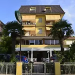 Hotel La Playa