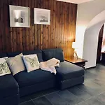 Spaziosa Taverna Accanto Alle Piste Da Sci