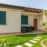 Villa Luna -Parking-Garden -View - Wifi- Beach
