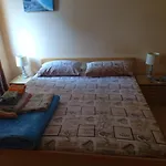 Appartamento Con Grande Terrazza, 100 Metri Dal Mare