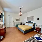 Casa Santangelo Suites