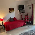Casa 121G Calabria Sun - Stunning Self-Catering Studio Apartment Near Sea For 3