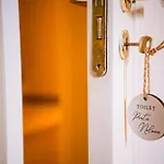 Madi Rooms