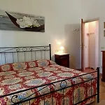 Comfy Flat Near The Beach