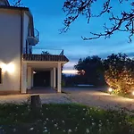 Da Nella Dimora Di Campagna