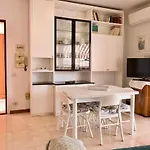 Sirolo, Comodo Trilocale Con Aria Condizionata - S273