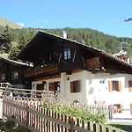 Le Vieux Rascard Chambres D'Hotes