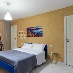 Napoli Centro, Dm Suites