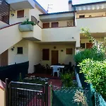 N142 - Numana, Deliziosa Villetta Con Giardino