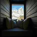 Lavish Chalet With Hot Tub