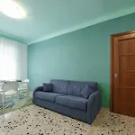 Casa Spaziosa, A Pochi Passi Da Metro E Centro