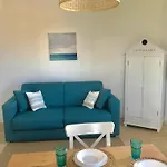 Blue Sea Apartment
