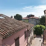 Cielo Terra Di Via Cialdini, Sirolo