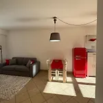 Smart Stay - La Tua Casa Con Parcheggio