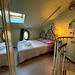 Laura'S Cottage