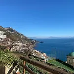 Sospesi Sul Mare Della Costiera