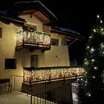 Montaz Suite And Sauna