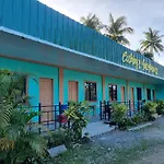 Cubby'S Guesthouse