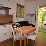 Susy, Vicino Alla Spiaggia Di Fetovaia
