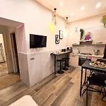 Falco Deluxe Home