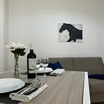 Mirea Domus, Traghetto, Bus, Stazione, Costiera 5 Min A Piedi, 5 Posti Letto