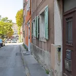 Appartamento Moderno, Con Spazio Esterno Privato
