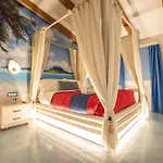 Etoiles Luxury Guest House Resort