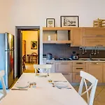 Casa Al Rettifilo Con Terrazzo By Wonderful Italy