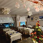Hotel Bucaneve