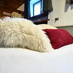 Mcx Vacation Rental- Le Petit Coeur Du Mont Fleury, Studio Pet Friendly, Just 500 Meters From The Ski Lifts !