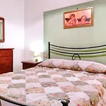 Comfortable House In Pescia Romana
