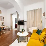 Quatrum Apartment