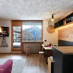 Rifugio Sauze, Mountain View & Parking