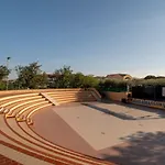 Madama Club Village